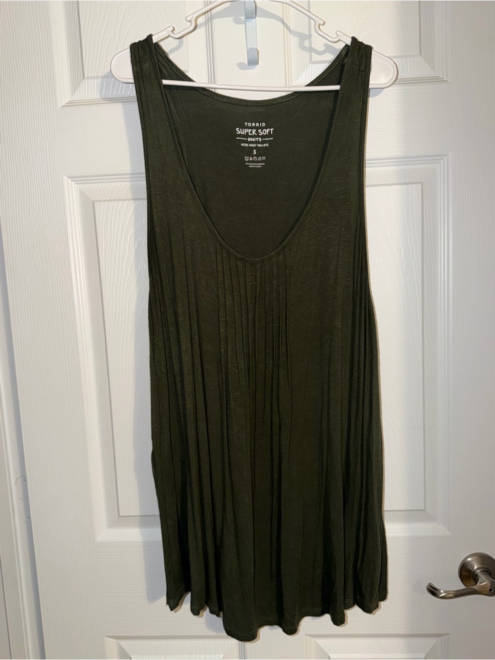 Torrid green Super Soft Scoop Neck Tank Top